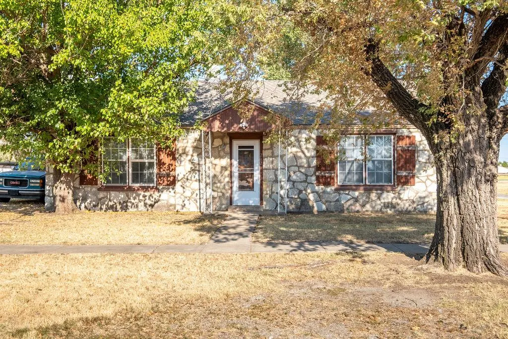 Photo 2 — 202 N Elm Avenue, Union City, OK 73090