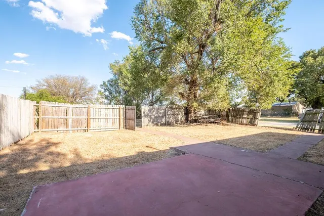 Photo 8 — 202 N Elm Avenue, Union City, OK 73090