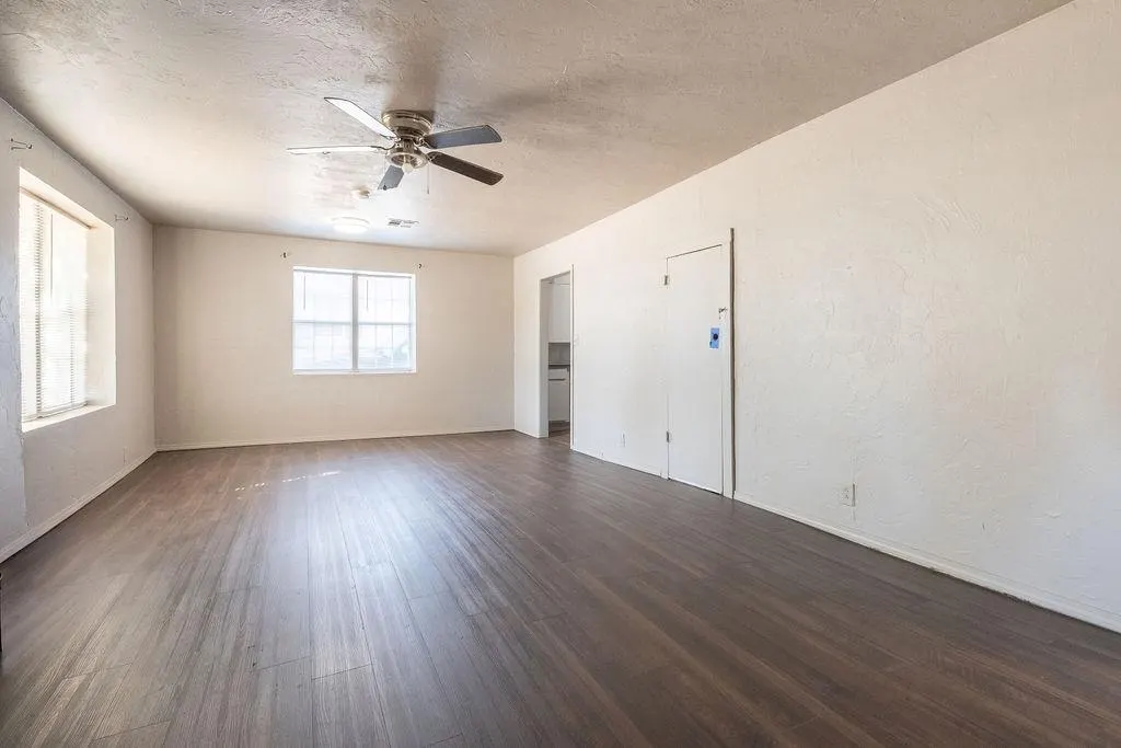 Photo 10 — 202 N Elm Avenue, Union City, OK 73090
