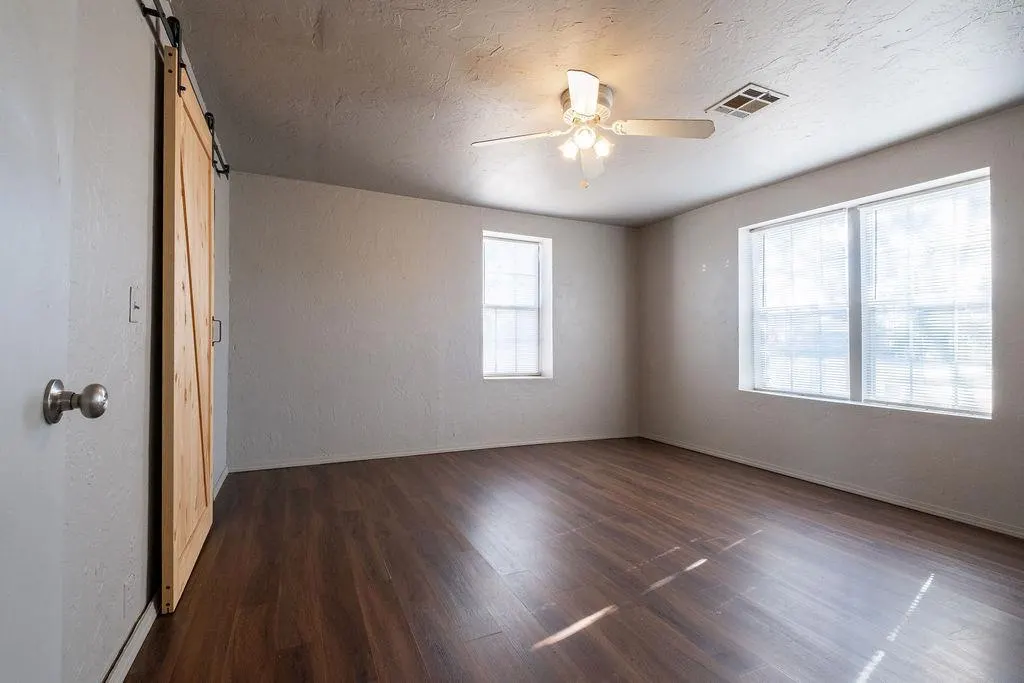 Photo 16 — 202 N Elm Avenue, Union City, OK 73090