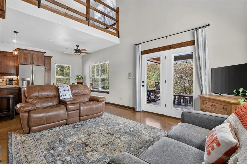 Photo 3 — 138 NW Tanyas Trail, Cache, OK 73527