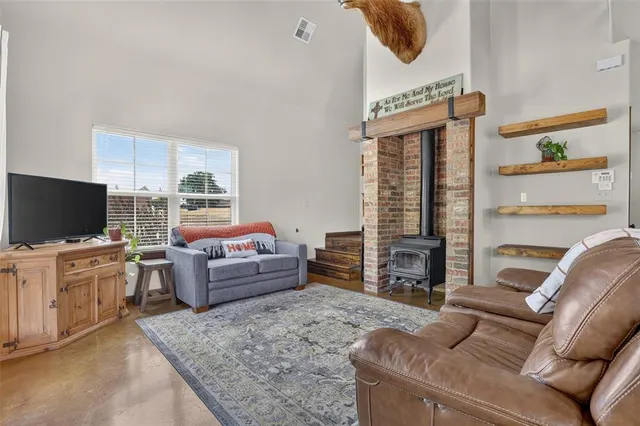 Photo 4 — 138 NW Tanyas Trail, Cache, OK 73527