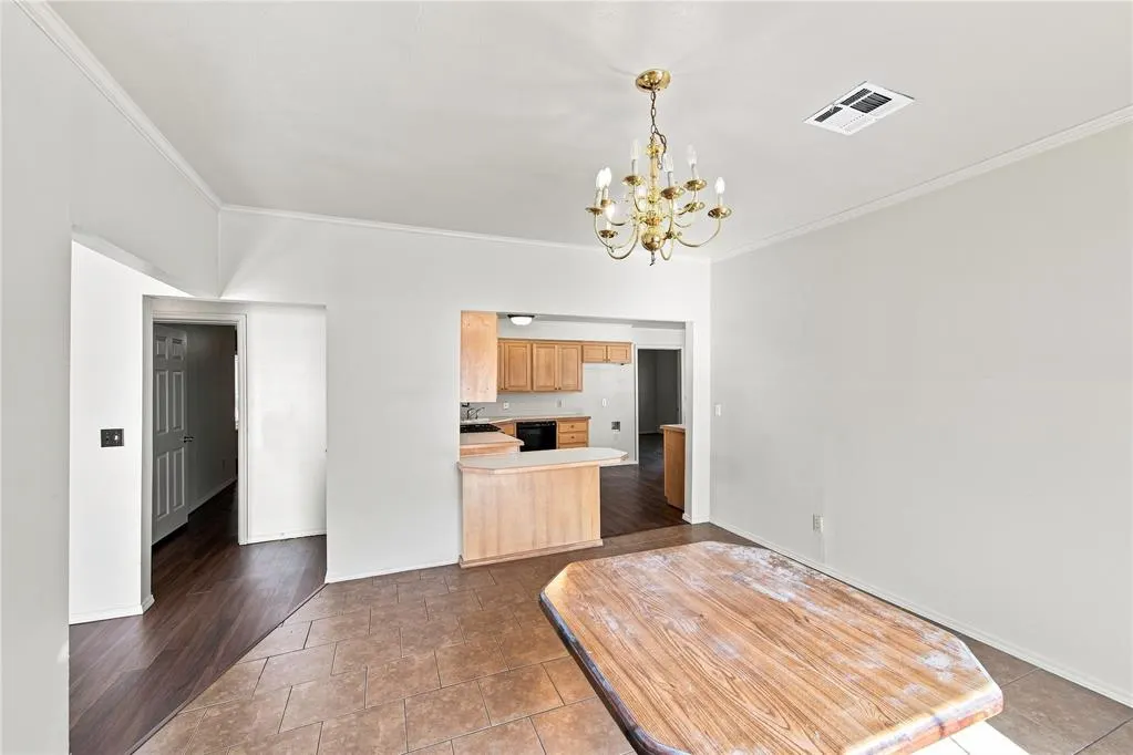 Photo 7 — 939 W 2nd Street, Elk City, OK 73644