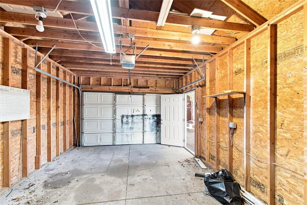 Photo 21 — 939 W 2nd Street, Elk City, OK 73644
