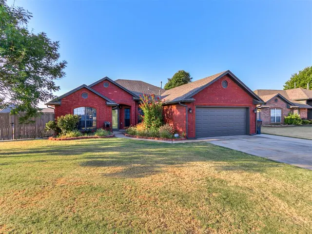 Photo 2 — 10400 NW 42nd Street, Yukon, OK 73099