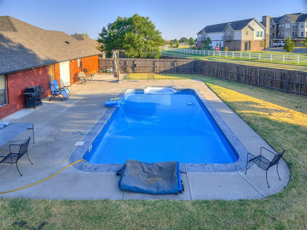 Photo 5 — 10400 NW 42nd Street, Yukon, OK 73099