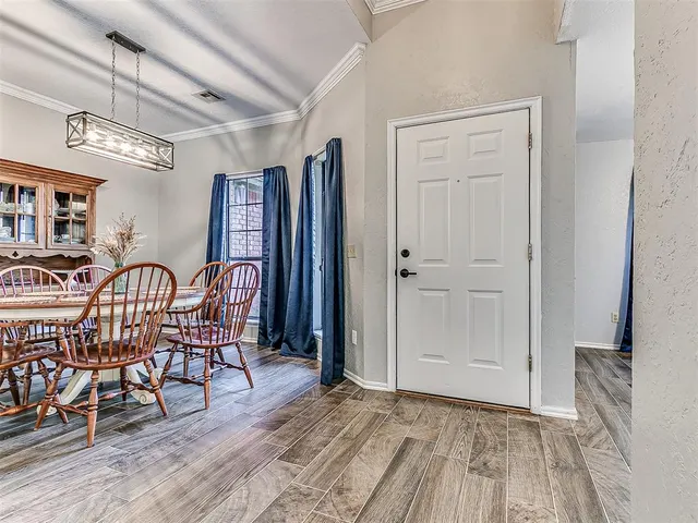 Photo 7 — 10400 NW 42nd Street, Yukon, OK 73099