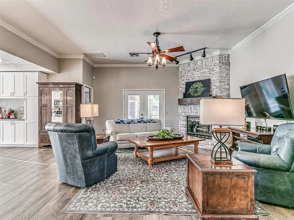 Photo 11 — 10400 NW 42nd Street, Yukon, OK 73099