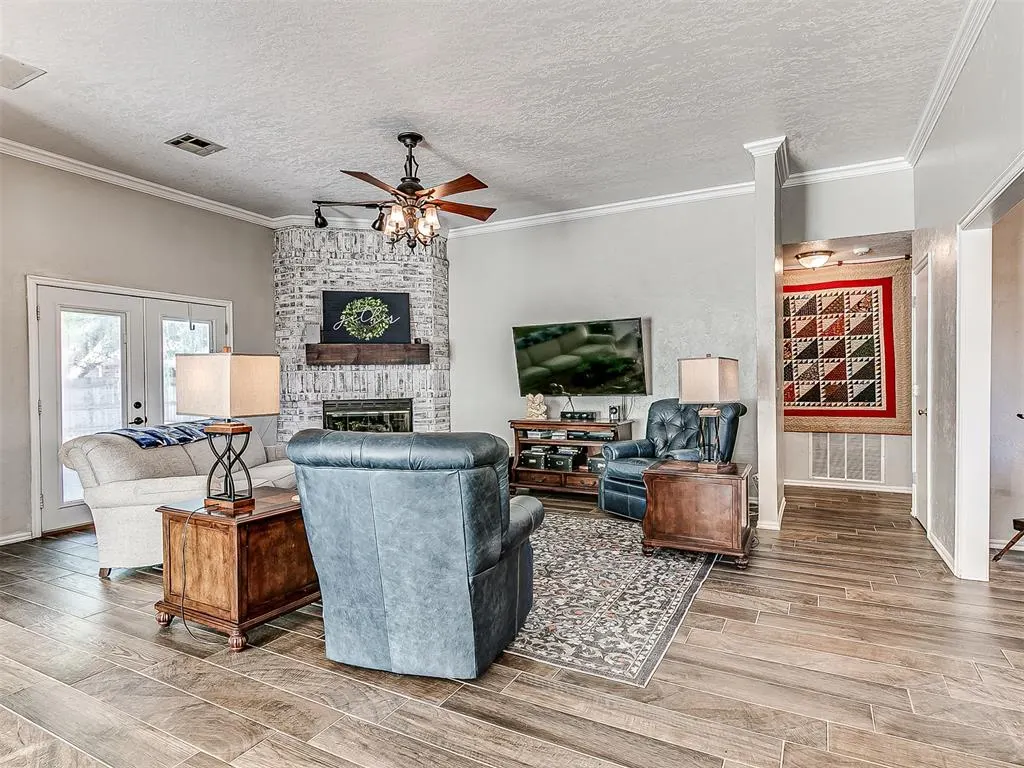 Photo 12 — 10400 NW 42nd Street, Yukon, OK 73099
