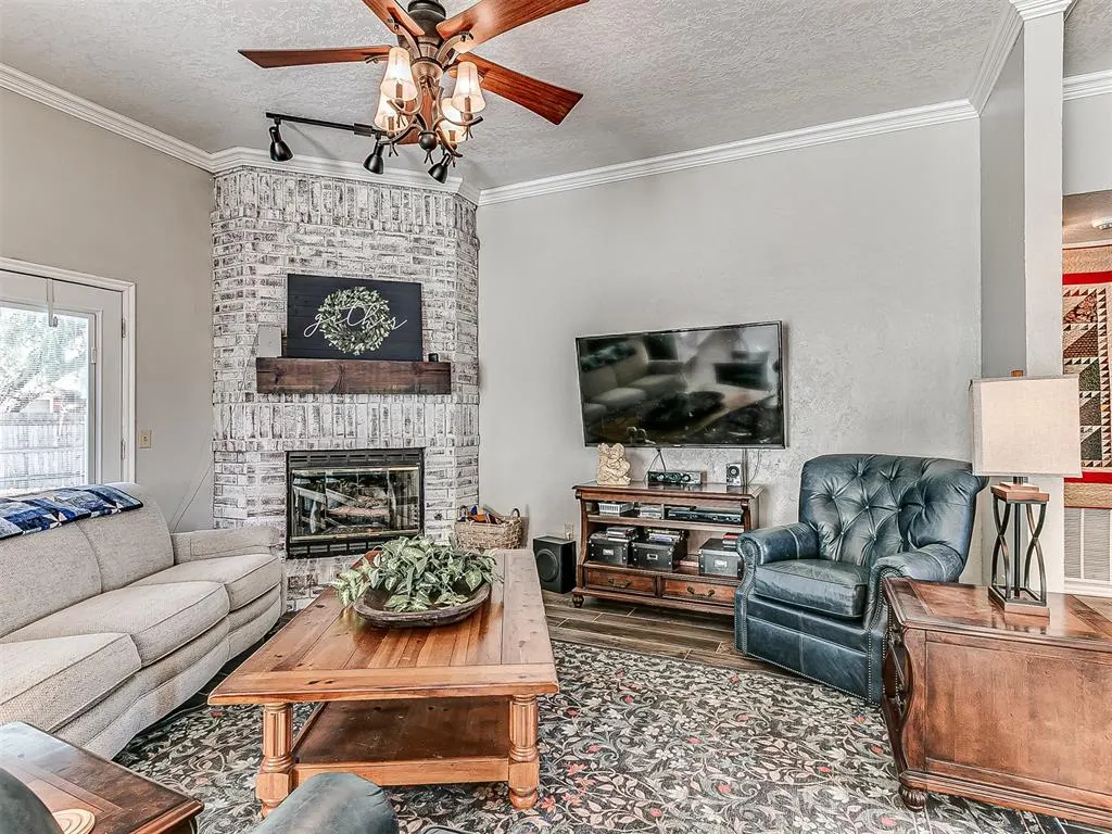 Photo 13 — 10400 NW 42nd Street, Yukon, OK 73099