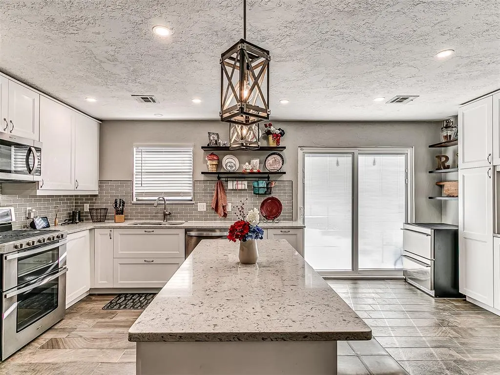 Photo 22 — 10400 NW 42nd Street, Yukon, OK 73099