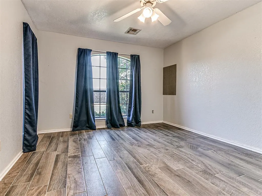 Photo 28 — 10400 NW 42nd Street, Yukon, OK 73099