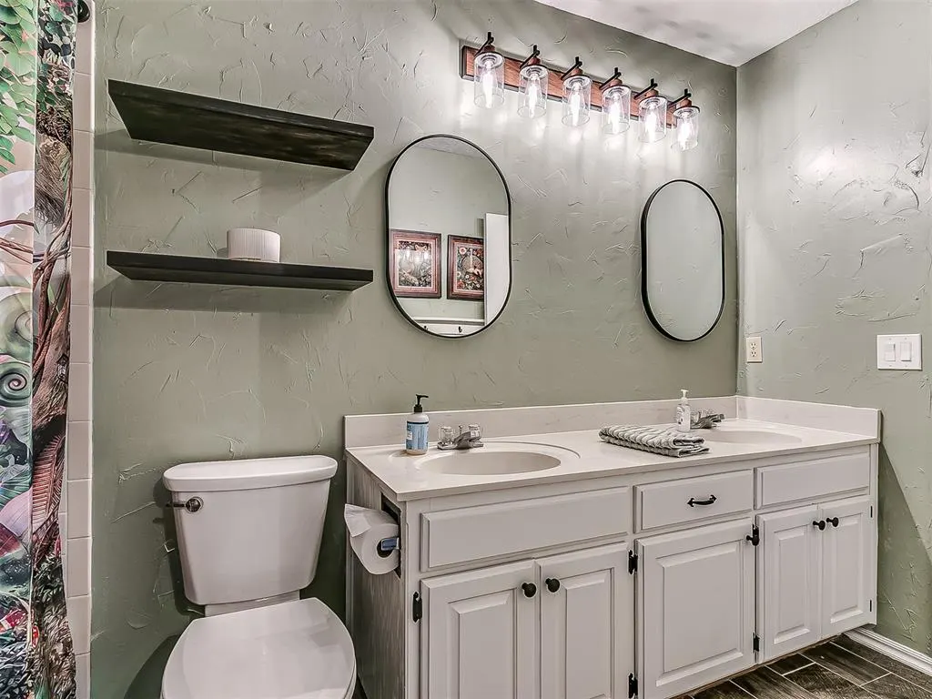 Photo 41 — 10400 NW 42nd Street, Yukon, OK 73099