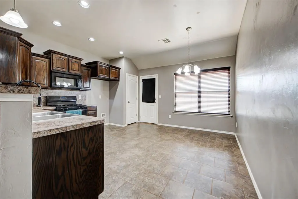 Photo 13 — 13628 Bradbury Lane, Piedmont, OK 73078