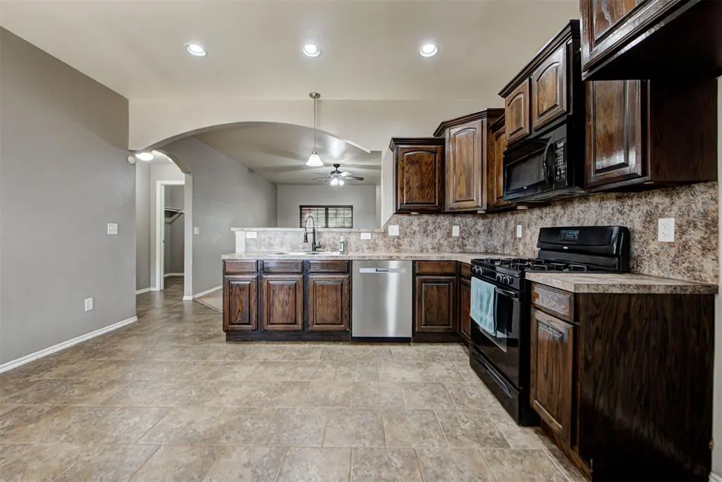 Photo 15 — 13628 Bradbury Lane, Piedmont, OK 73078
