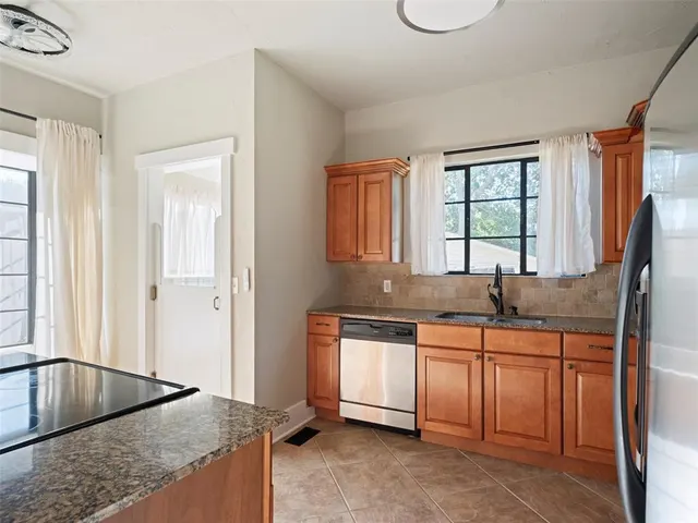 Photo 4 — 610 NW 20th Street, Oklahoma City, OK 73103