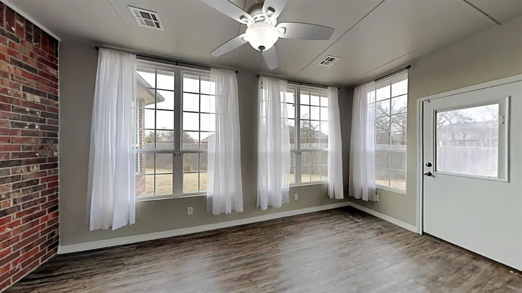 Photo 11 — 11733 Cherry Point Lane, Yukon, OK 73099