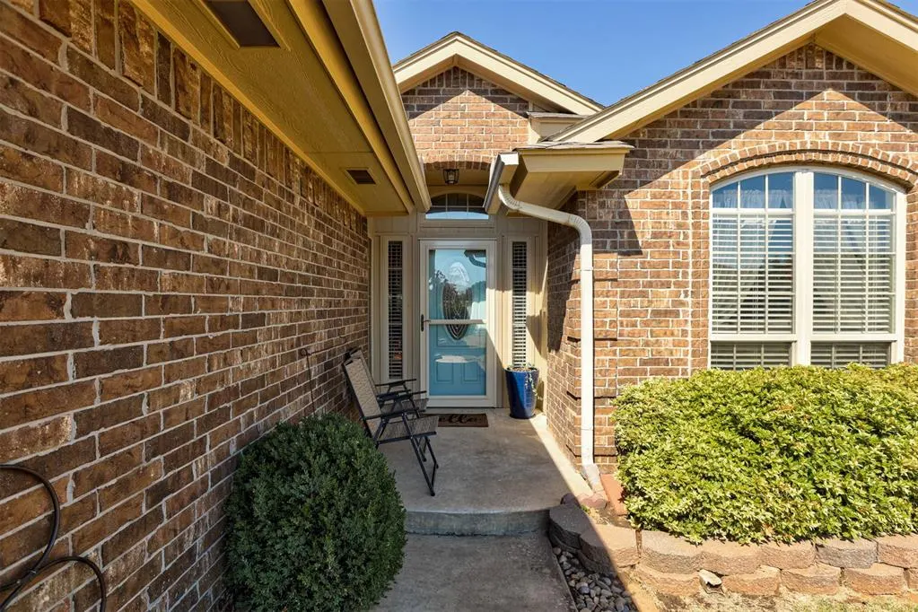 Photo 2 — 1701 Jordan Drive, Oklahoma City, OK 73160