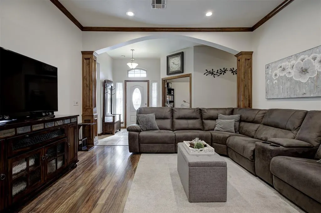 Photo 7 — 1701 Jordan Drive, Oklahoma City, OK 73160
