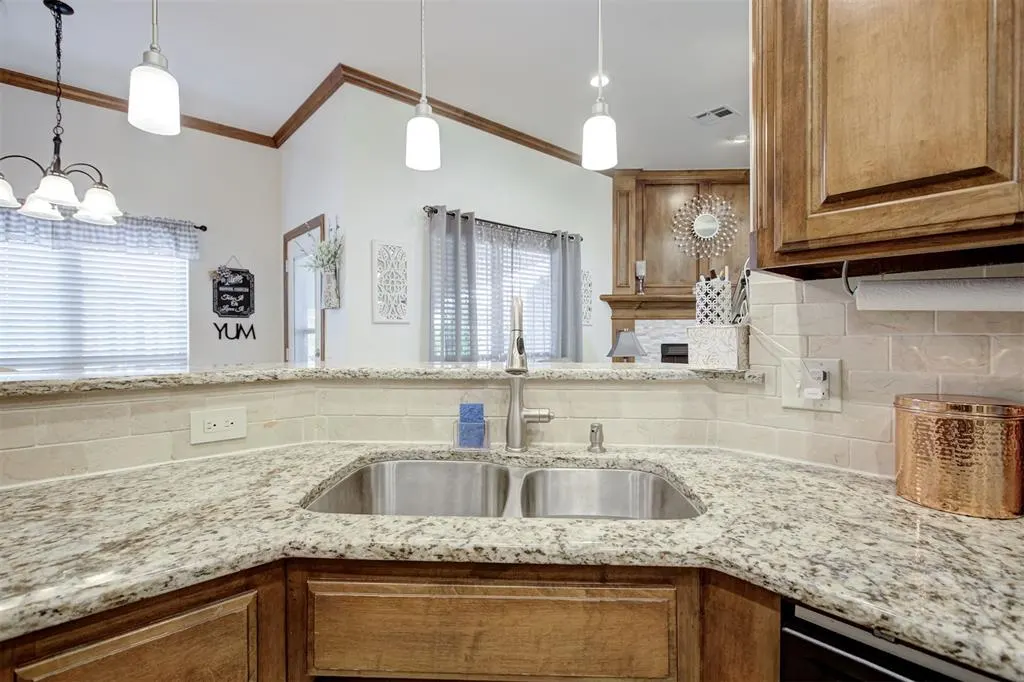 Photo 12 — 1701 Jordan Drive, Oklahoma City, OK 73160