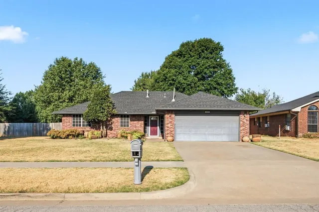 Photo 2 — 1001 Buckingham Drive, Newcastle, OK 73065
