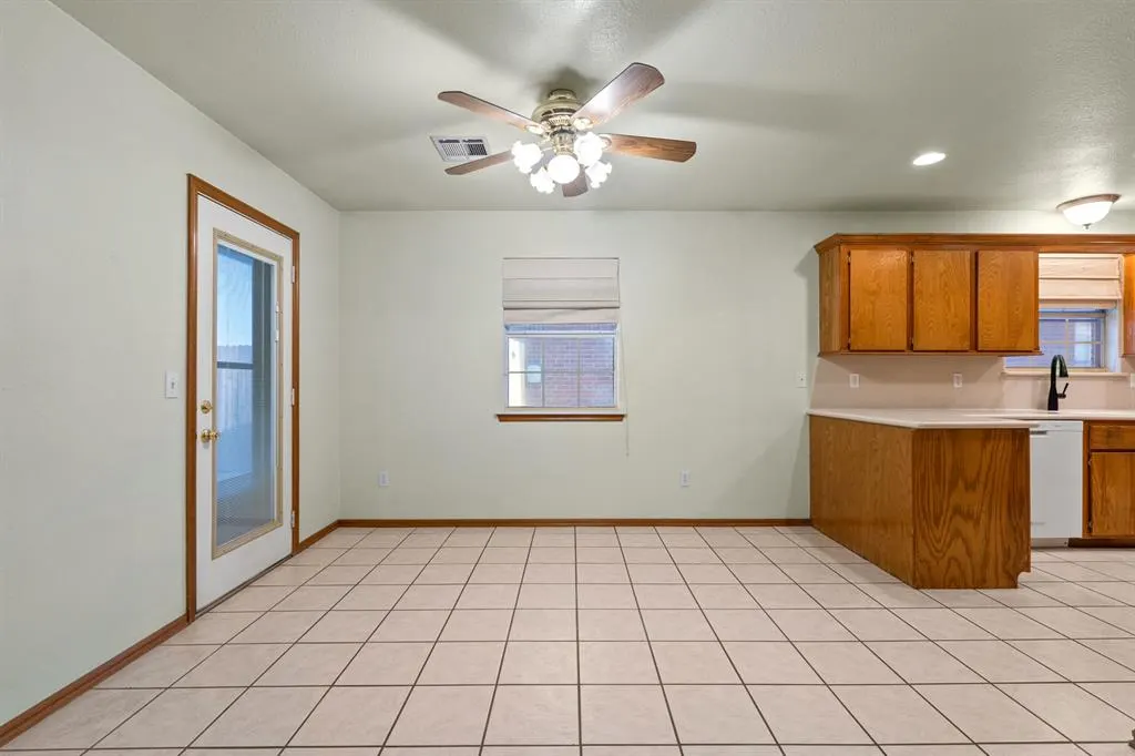 Photo 15 — 1001 Buckingham Drive, Newcastle, OK 73065