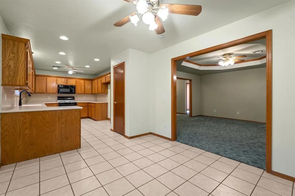 Photo 16 — 1001 Buckingham Drive, Newcastle, OK 73065
