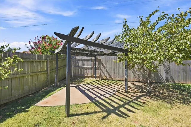 Photo 4 — 6809 S Villa Avenue, Oklahoma City, OK 73159