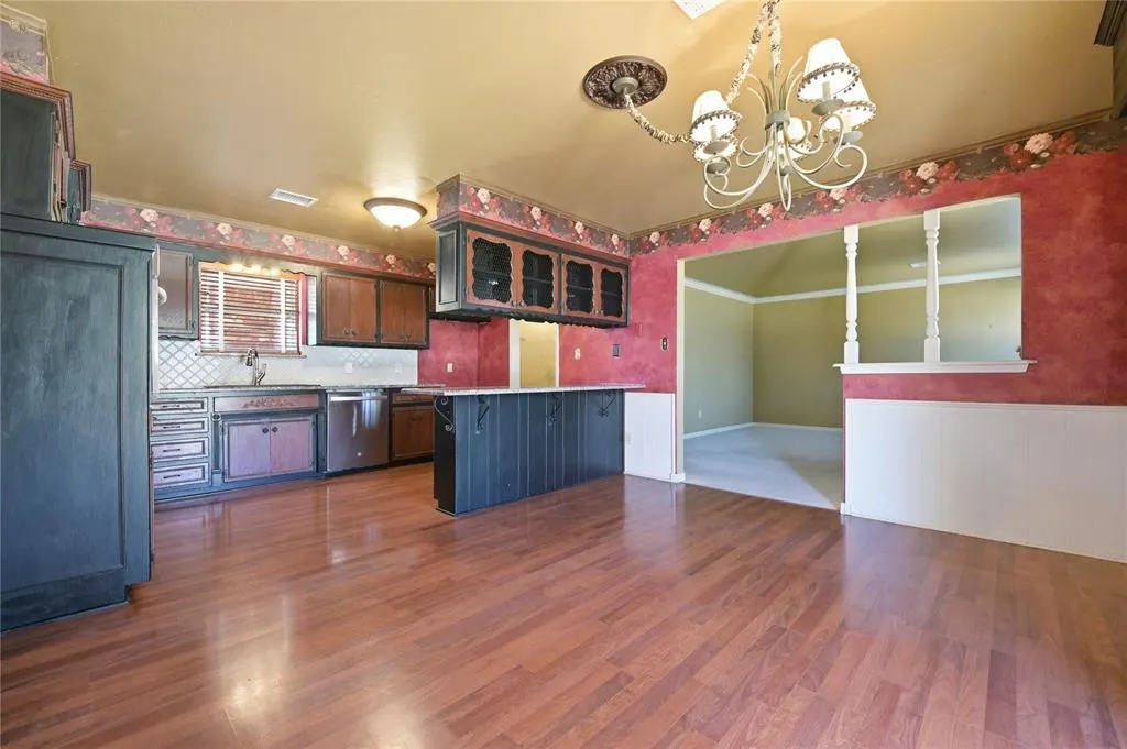 Photo 9 — 6809 S Villa Avenue, Oklahoma City, OK 73159
