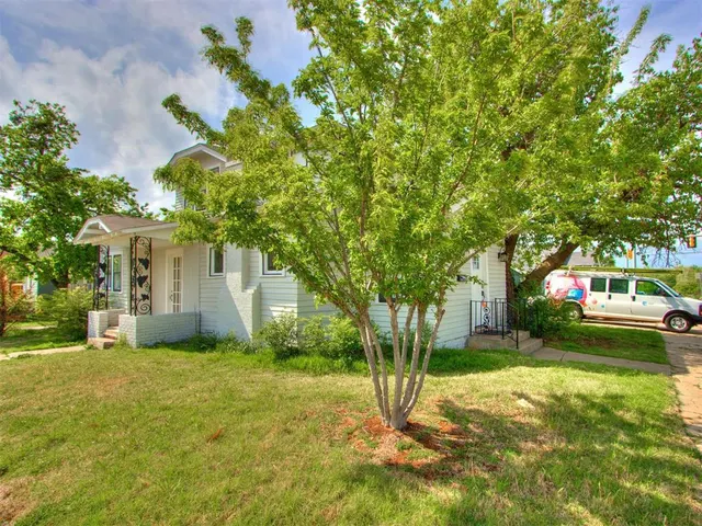 Photo 4 — 3623 N Shartel Avenue, Oklahoma City, OK 73118