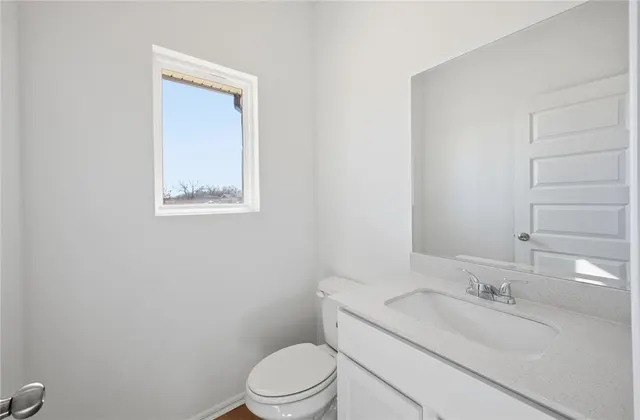 Photo 6 — 10017 Blackjack Road, Yukon, OK 73099