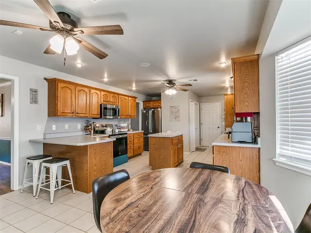 Photo 8 — 2306 County Road 1231, Blanchard, OK 73010