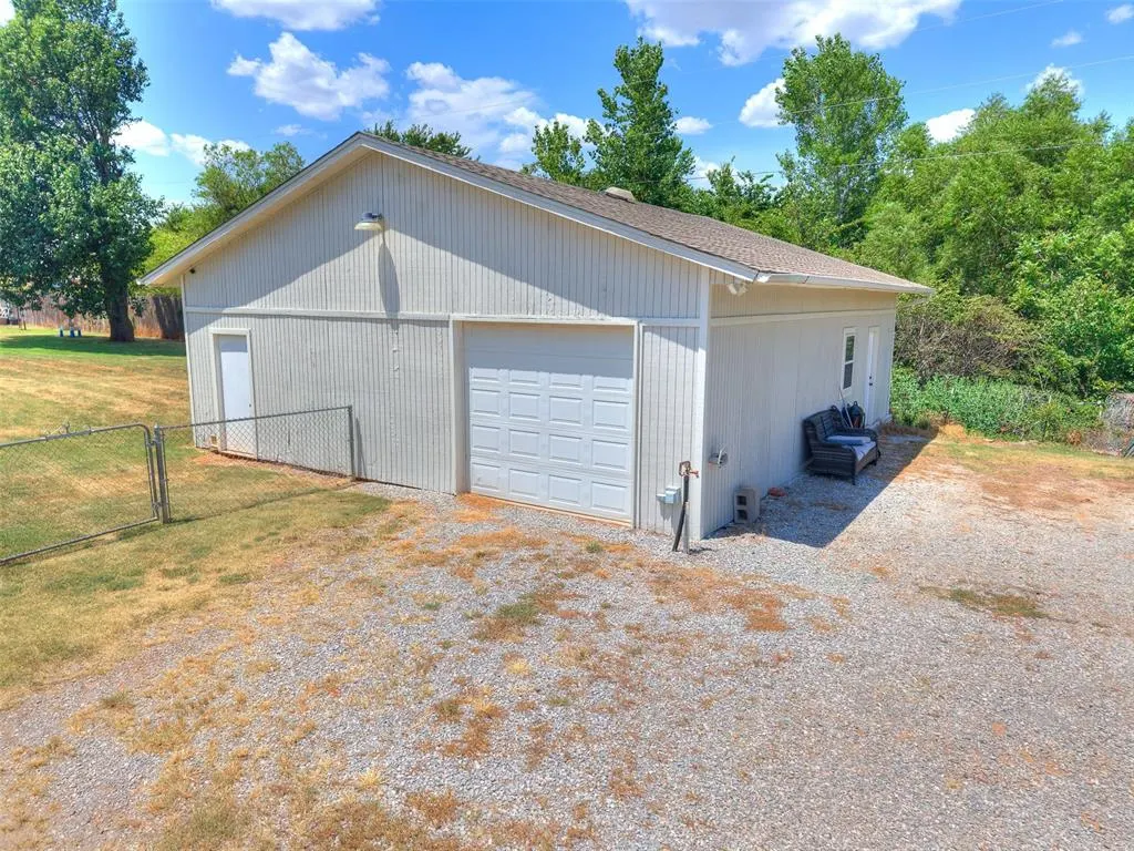 Photo 44 — 2306 County Road 1231, Blanchard, OK 73010