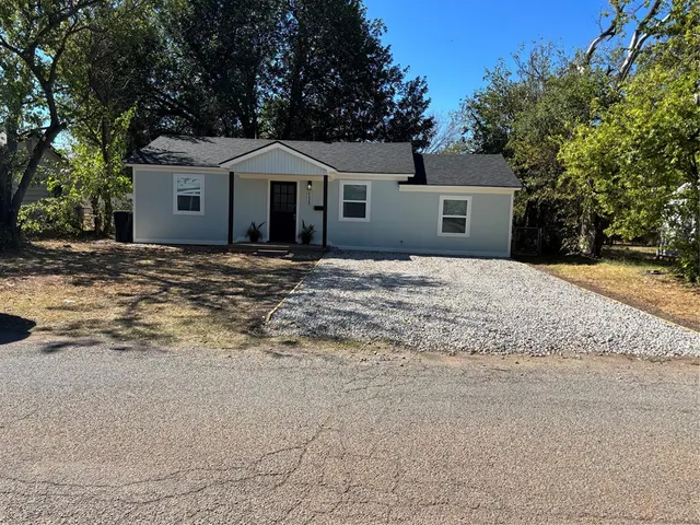 Photo 2 — 4428 SE 38th Street, Del City, OK 73115