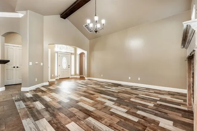 Photo 2 — 13909 Drakes Way, Yukon, OK 73099