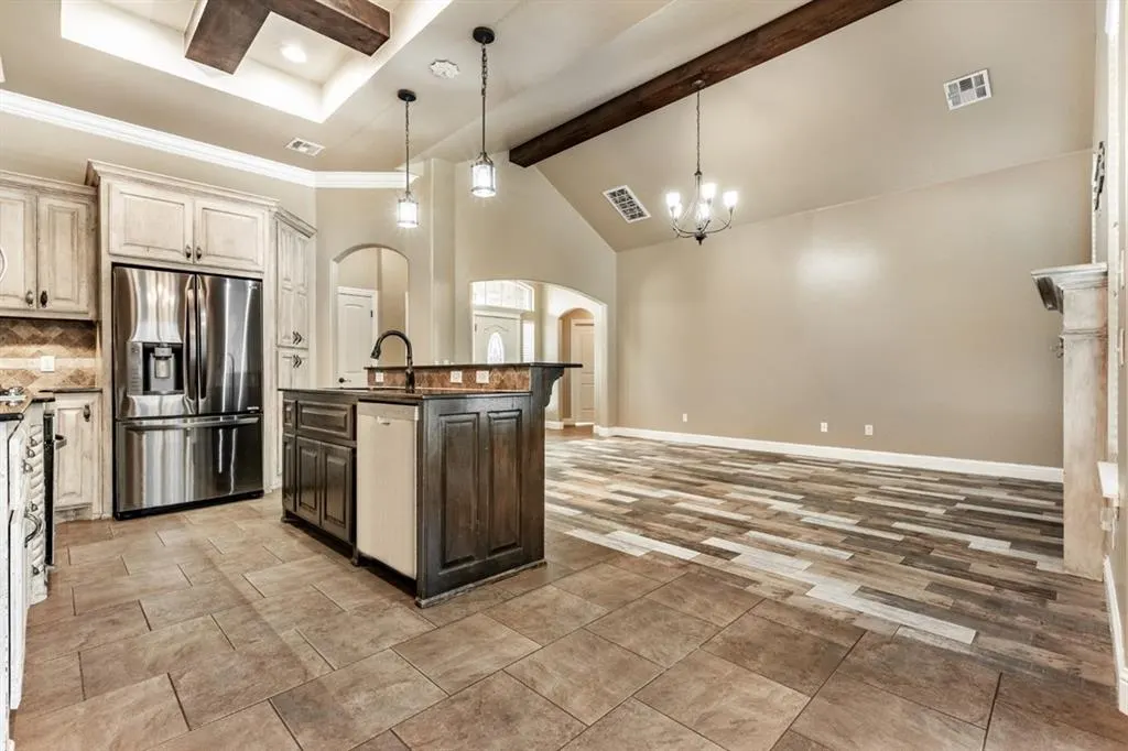 Photo 6 — 13909 Drakes Way, Yukon, OK 73099
