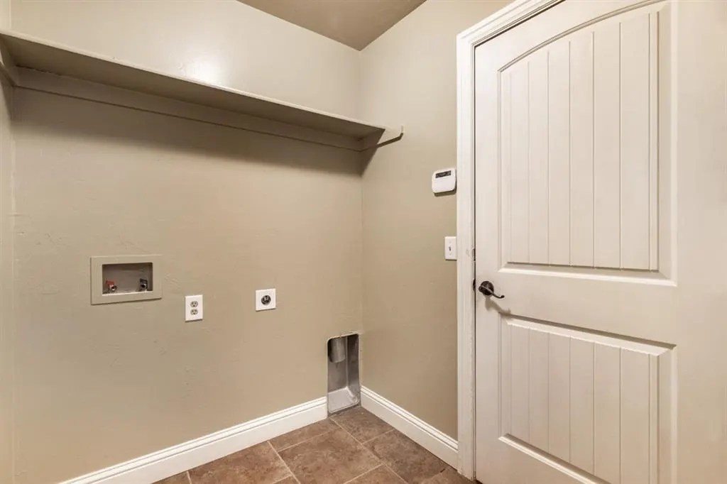 Photo 11 — 13909 Drakes Way, Yukon, OK 73099