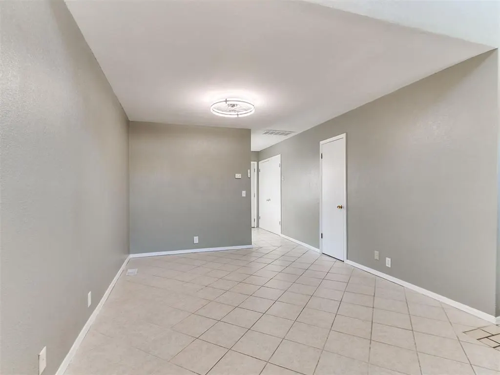 Photo 10 — 1020 N Chowning Avenue, Edmond, OK 73034