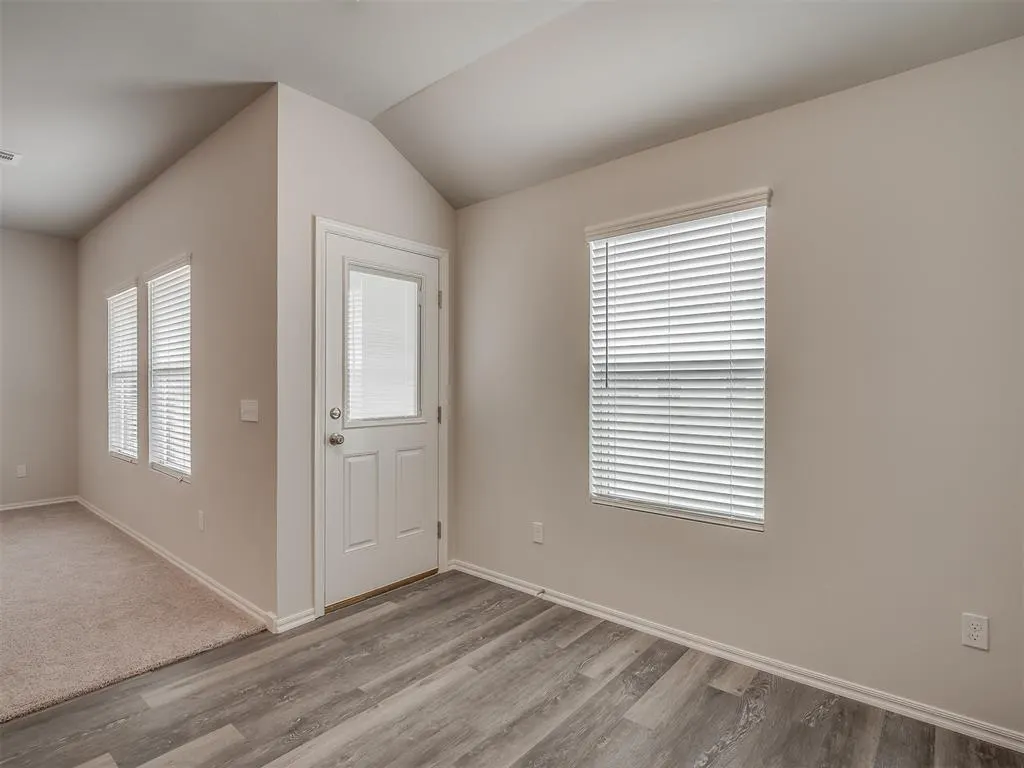 Photo 22 — 1009 S Colt Lane, Mustang, OK 73064