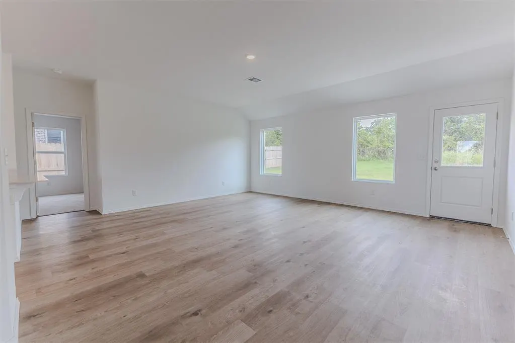 Photo 3 — 1508 West Fall Road, Noble, OK 73068