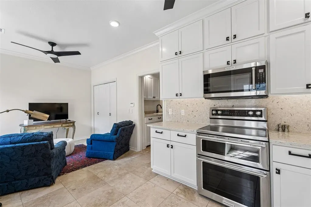 Photo 13 — 6204 Waterford Boulevard 23, Oklahoma City, OK 73118