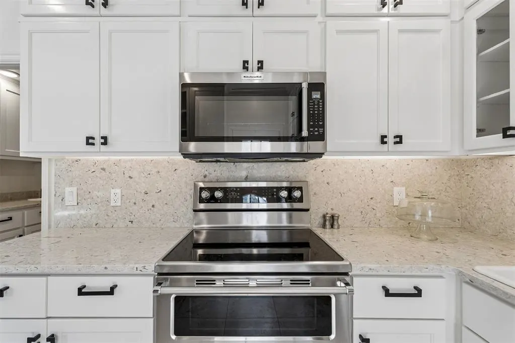 Photo 14 — 6204 Waterford Boulevard 23, Oklahoma City, OK 73118