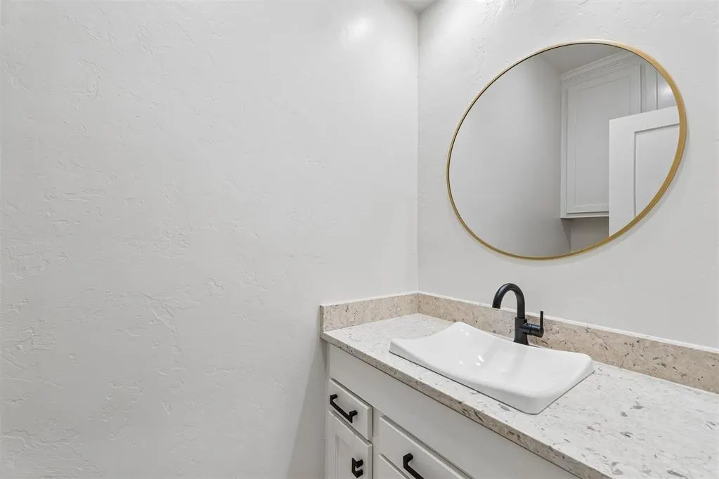 Photo 17 — 6204 Waterford Boulevard 23, Oklahoma City, OK 73118