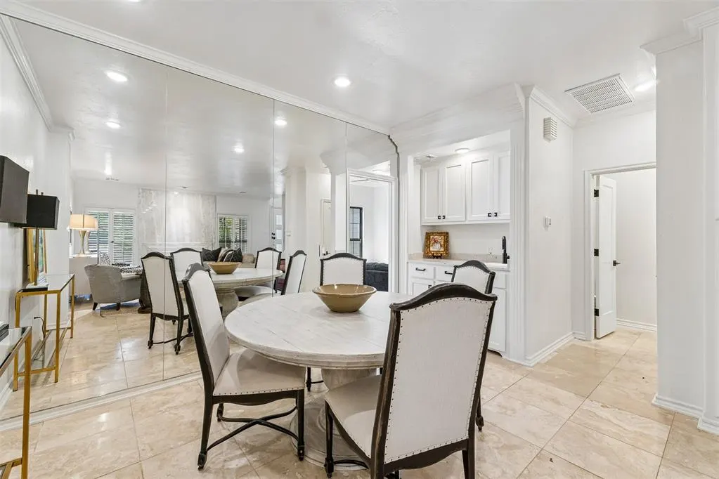 Photo 21 — 6204 Waterford Boulevard 23, Oklahoma City, OK 73118