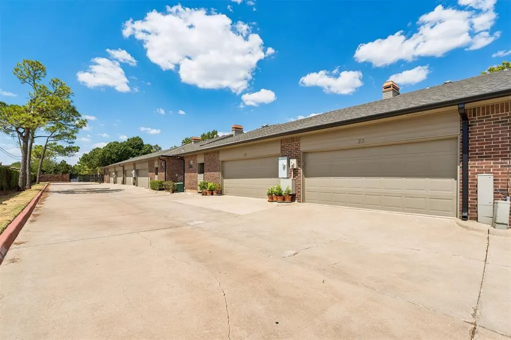 Photo 38 — 6204 Waterford Boulevard 23, Oklahoma City, OK 73118
