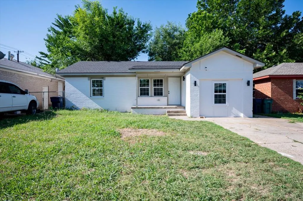 Photo 2 — 2904 SW 39th Terrace, Oklahoma City, OK 73119