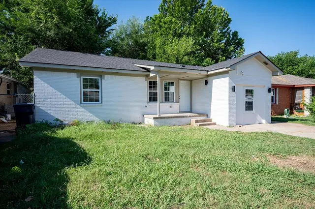 Photo 3 — 2904 SW 39th Terrace, Oklahoma City, OK 73119