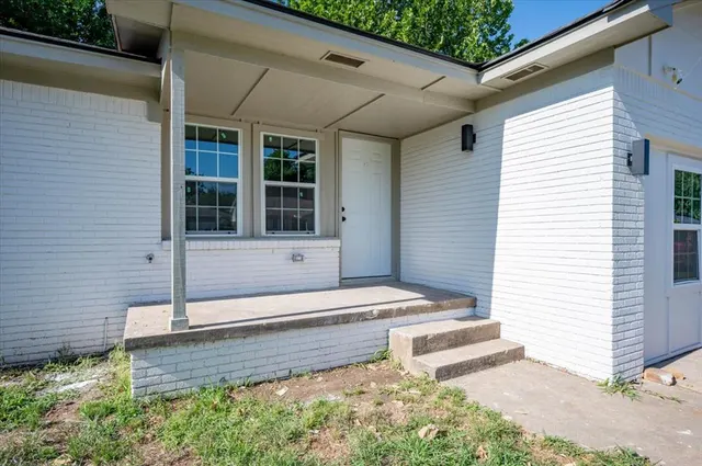 Photo 5 — 2904 SW 39th Terrace, Oklahoma City, OK 73119