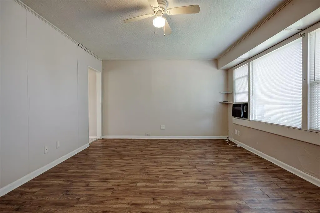 Photo 3 — 520 E Ercoupe Drive, Midwest City, OK 73110