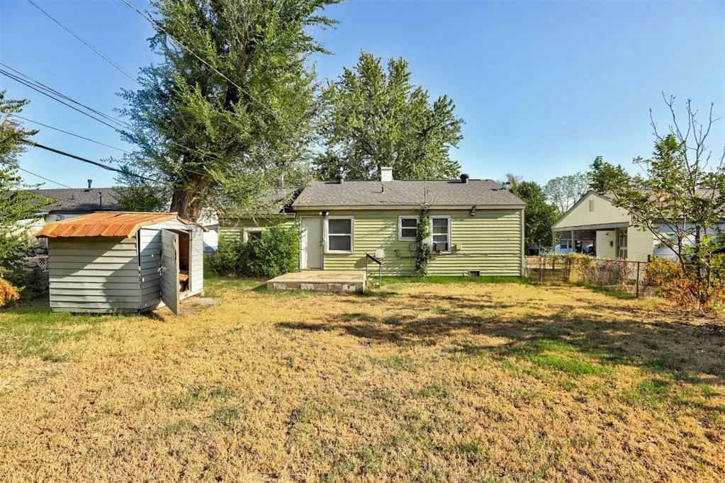 Photo 12 — 520 E Ercoupe Drive, Midwest City, OK 73110